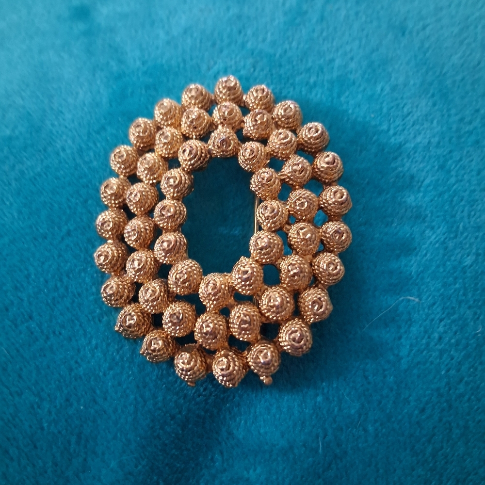 Elegant Gold-Tone Brooch Vintage 50s
